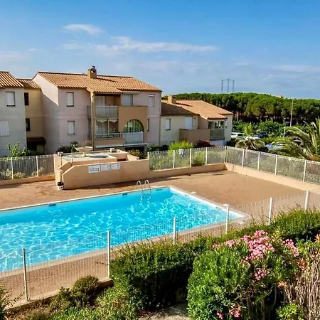 Bel Avec Terrasse Apartment *